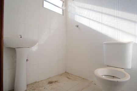 Casa de condomínio à venda com 58m², 2 quartos e 1 vagaBanheiro da Suíte 1