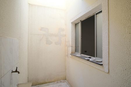 Casa de condomínio à venda com 58m², 2 quartos e 1 vagaÁrea de Serviço