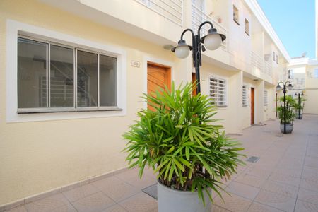 Casa de condomínio à venda com 70m², 2 quartos e 1 vagaÁrea comum