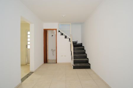 Casa de condomínio à venda com 70m², 2 quartos e 1 vagaSala