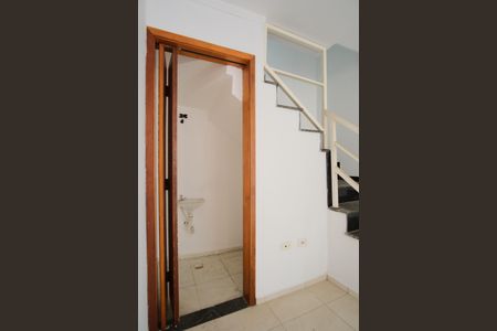 Casa de condomínio à venda com 70m², 2 quartos e 1 vagaLavabo