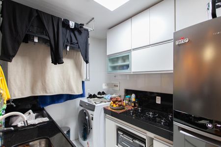 Apartamento à venda com 48m², 2 quartos e 1 vaga Apartamento à venda com 48m², 2 quartos e 1 vagaCozinha e Área de Serviço