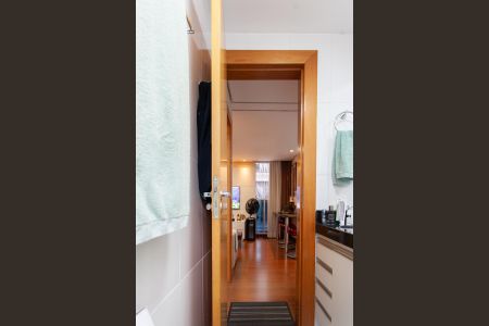 Apartamento à venda com 48m², 2 quartos e 1 vaga Apartamento à venda com 48m², 2 quartos e 1 vagaBanheiro