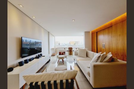 Apartamento à venda com 132m², 4 quartos e 2 vagasSala