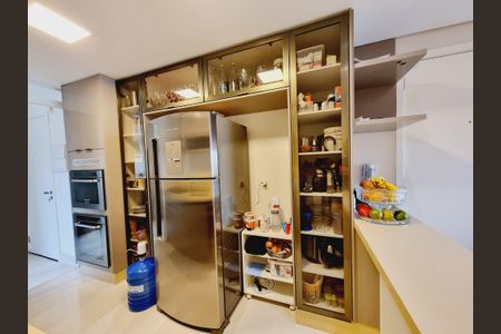 Apartamento à venda com 132m², 4 quartos e 2 vagasCozinha