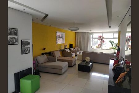 Apartamento à venda com 387m², 4 quartos e 3 vagas