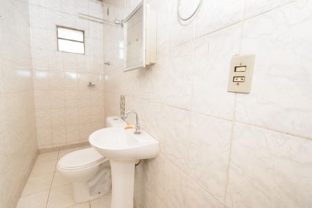 Casa à venda com 306m², 8 quartos e 1 vagaCasa2 - Banheiro