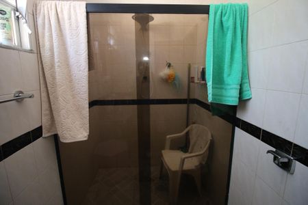 Casa à venda com 180m², 3 quartos e 3 vagasBanheiro 2