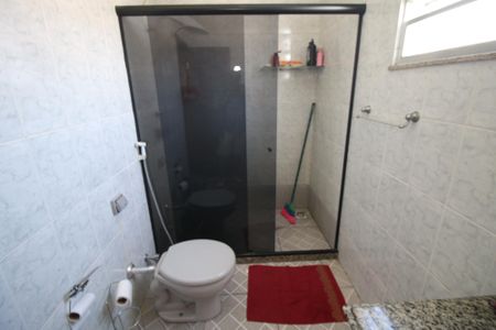 Casa à venda com 180m², 3 quartos e 3 vagasBanheiro 1