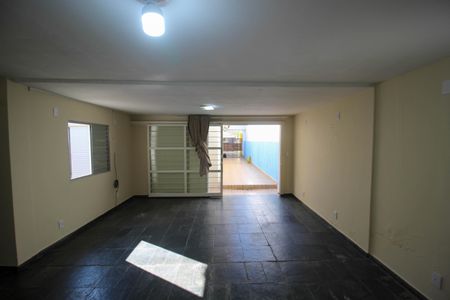 Casa para alugar com 190m², 2 quartos e 3 vagasDepósito