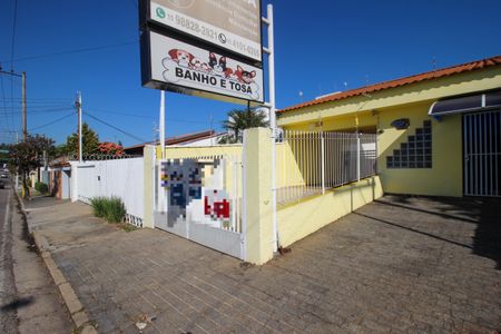 Casa para alugar com 190m², 2 quartos e 3 vagasFachada