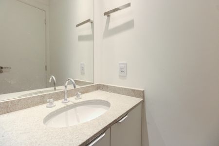 Studio à venda com 28m², 1 quarto e sem vaga Studio à venda com 28m², 1 quarto e sem vagaBanheiro