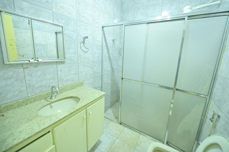Casa para alugar com 285m², 3 quartos e 3 vagasBanheiro