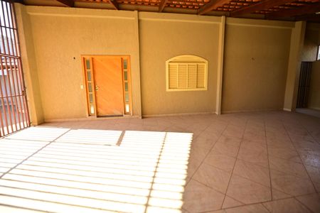 Casa para alugar com 285m², 3 quartos e 3 vagasGaragem