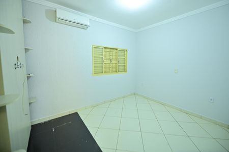 Casa para alugar com 285m², 3 quartos e 3 vagasQuarto 2