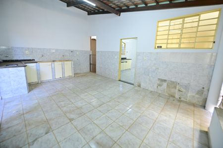 Casa para alugar com 285m², 3 quartos e 3 vagasÁrea de Serviço