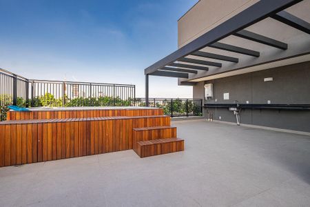 Apartamento à venda com 222m², 3 quartos e 2 vagas Apartamento à venda com 222m², 3 quartos e 2 vagasTerraço