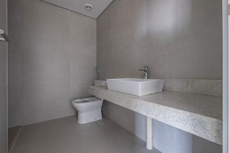 Apartamento à venda com 222m², 3 quartos e 2 vagas Apartamento à venda com 222m², 3 quartos e 2 vagasSuíte 2 - Banheiro