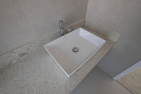 Apartamento à venda com 112m², 3 quartos e 2 vagas Apartamento à venda com 112m², 3 quartos e 2 vagasBanheiro Suíte