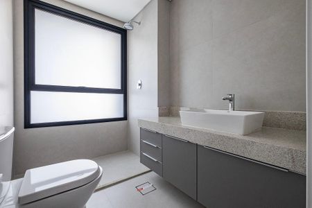 Apartamento à venda com 112m², 3 quartos e 1 vaga Apartamento à venda com 112m², 3 quartos e 1 vaga Banheiro da Suíte