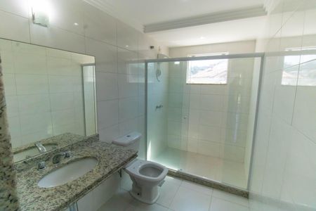 Casa à venda com 500m², 4 quartos e 3 vagasBanheiro da Suíte 1