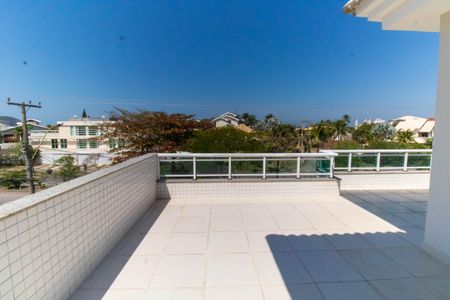 Casa à venda com 500m², 4 quartos e 3 vagasVaranda da Suíte 2