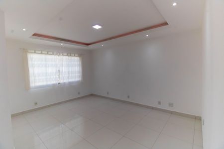Sala de casa à venda com 4 quartos, 500m² em Camboinhas, Niterói