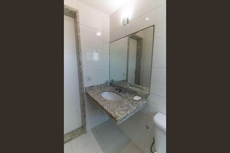 Casa à venda com 500m², 4 quartos e 3 vagasBanheiro da Suíte 2