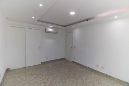 Casa à venda com 500m², 4 quartos e 3 vagasSiuíte 1