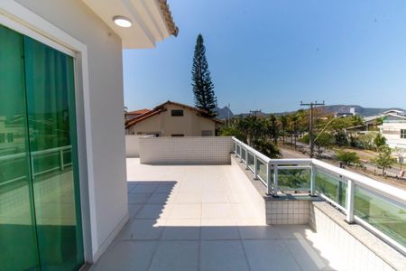 Casa à venda com 500m², 4 quartos e 3 vagasVaranda da Suíte 2