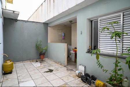 Casa à venda com 306m², 3 quartos e 2 vagas Casa à venda com 306m², 3 quartos e 2 vagasQuintal