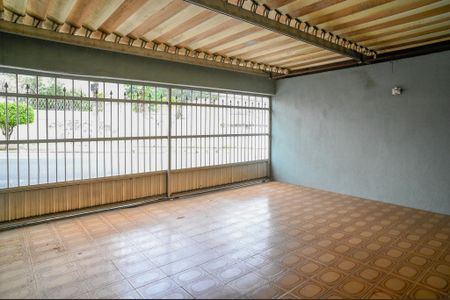 Casa à venda com 306m², 3 quartos e 2 vagas Casa à venda com 306m², 3 quartos e 2 vagasGaragem