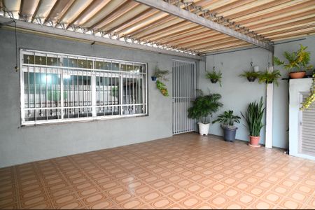 Casa à venda com 306m², 3 quartos e 2 vagas Casa à venda com 306m², 3 quartos e 2 vagasGaragem
