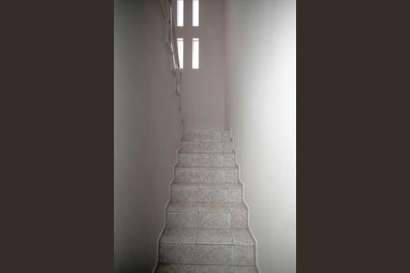 Casa à venda com 306m², 3 quartos e 2 vagas Casa à venda com 306m², 3 quartos e 2 vagasEscada