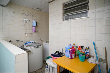 Casa à venda com 306m², 3 quartos e 2 vagas Casa à venda com 306m², 3 quartos e 2 vagasÁrea de Serviço