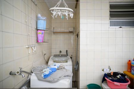 Casa à venda com 306m², 3 quartos e 2 vagas Casa à venda com 306m², 3 quartos e 2 vagasÁrea de Serviço