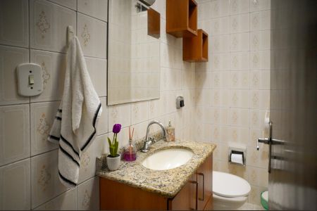 Casa à venda com 306m², 3 quartos e 2 vagas Casa à venda com 306m², 3 quartos e 2 vagasLavabo