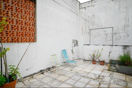 Casa à venda com 306m², 3 quartos e 2 vagas Casa à venda com 306m², 3 quartos e 2 vagasTerraço