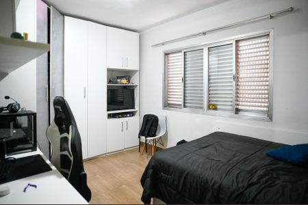 Casa à venda com 306m², 3 quartos e 2 vagas Casa à venda com 306m², 3 quartos e 2 vagasQuarto 2