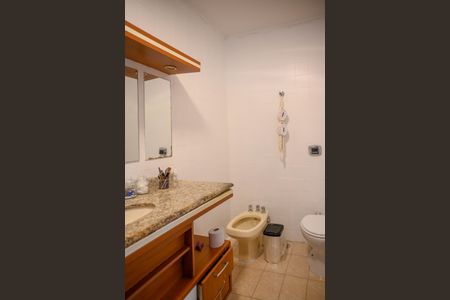 Casa à venda com 306m², 3 quartos e 2 vagas Casa à venda com 306m², 3 quartos e 2 vagasBanheiro Suite