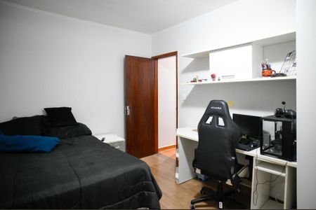 Casa à venda com 306m², 3 quartos e 2 vagas Casa à venda com 306m², 3 quartos e 2 vagasQuarto 2