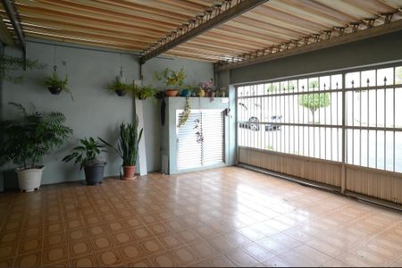 Casa à venda com 306m², 3 quartos e 2 vagas Casa à venda com 306m², 3 quartos e 2 vagasGaragem