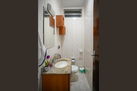 Casa à venda com 306m², 3 quartos e 2 vagas Casa à venda com 306m², 3 quartos e 2 vagasLavabo