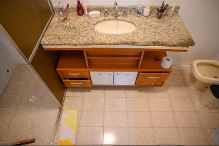 Casa à venda com 306m², 3 quartos e 2 vagas Casa à venda com 306m², 3 quartos e 2 vagasBanheiro Suite