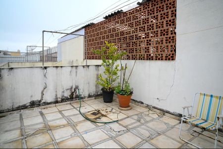 Casa à venda com 306m², 3 quartos e 2 vagas Casa à venda com 306m², 3 quartos e 2 vagasTerraço