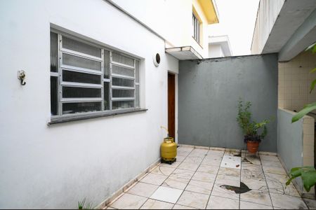 Casa à venda com 306m², 3 quartos e 2 vagas Casa à venda com 306m², 3 quartos e 2 vagasQuintal