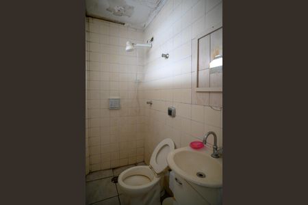 Casa à venda com 306m², 3 quartos e 2 vagas Casa à venda com 306m², 3 quartos e 2 vagasBanheiro de serviço