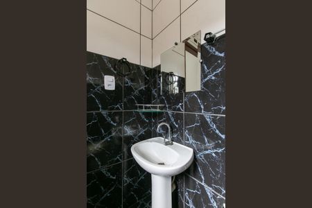 Casa à venda com 175m², 4 quartos e 2 vagas Casa à venda com 175m², 4 quartos e 2 vagasBanheiro 2