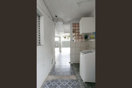 Casa à venda com 175m², 4 quartos e 2 vagas Casa à venda com 175m², 4 quartos e 2 vagasÁrea de Serviço 1