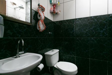 Casa à venda com 175m², 4 quartos e 2 vagas Casa à venda com 175m², 4 quartos e 2 vagasBanheiro 3